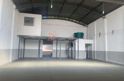 Barracão localizado na av pinheiro machado, jardim nova esperança- bauru-sp