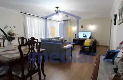 Apartamento a 150 metros da praia, 3 dormitórios, 1 suíte, 2 vagas (1 demarcada + 1 coletiva)