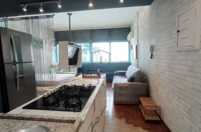 Apartamento tipo Kitnet mobiliada e moderna à venda em Santos, no bairro Boqueirão.