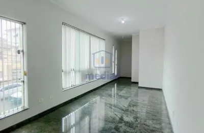 Oportunidade ! São 3 dormitórios, 1 suíte, garagem privativa box para 2 carros, a 3 quadras da praia !