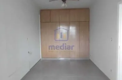Apartamento de 1 dormitório com portaria 24 horas e garagem coletiva no Boa Vista !