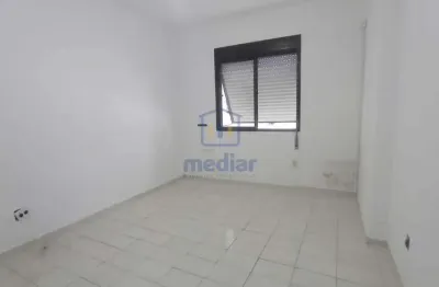 Apartamento de 1 dormitório para locação anual em Santos no Embaré, 200 m da praia !