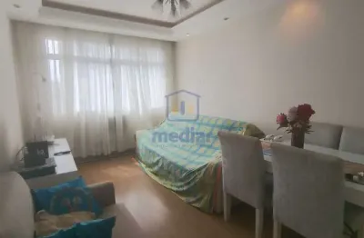 Oportunidade:  Apto de dois dormitórios, totalmente mobiliado, andar alto na Aparecida.