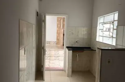 Casa com 1 quarto para alugar na rua miguel de farias, jardim zaira, são paulo por r$ 650