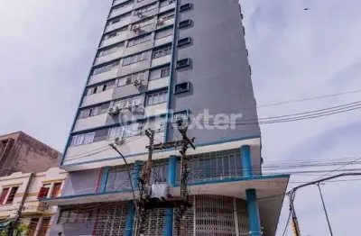 Excelente apartamento de 1 dormitório, 2 ambientes com área de serviço e dependência de empregada