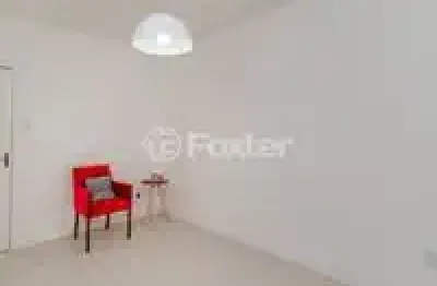 Lindo apartamento localizado no bairro Santa Cecília, Porto Alegre.