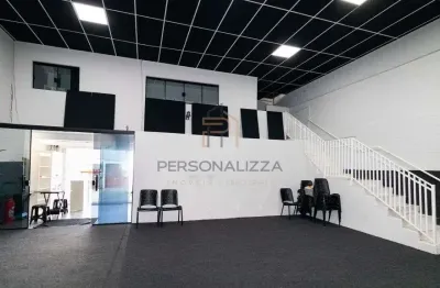 Galpao para locacao em vila santa terezinha, perto do centro de varzea paulista com 3 vagas de garagem frente pe direito alto