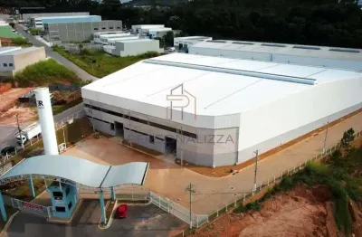 Locacao de galpao em condominio fechado, no bairro sitio do mursa - varzea paulista, sp. pe direito com 10m, piso com resistencia de 8 toneladas por m2 infra para atividade industrial