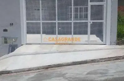 Casa com 02 quartos, 64m² no jardim santa júlia, sjc