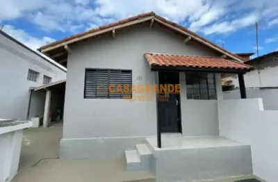 Casa com 2 quartos,  250 m², edícula, jardim satélite