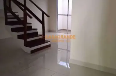 Casa com 3 quartos em condomínio residencial canto dos ipês