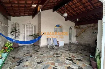 Casa com edícula 03 quartos no conjunto residencial trinta e um de março