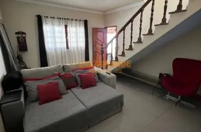 Casa sobrado para locação com 3 quartos bosque dos eucalíptos