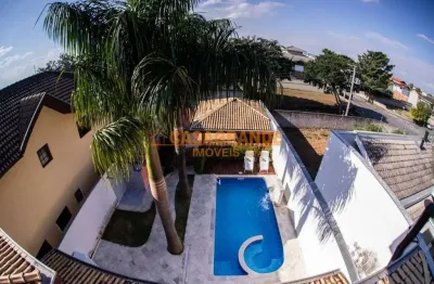 Casa com 03 quartos, 203m² no loteamento vila branca-jacareí sp