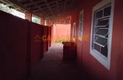 Casa de fundos com edicula com 3 quartos com 120 m² em Eugenio de Melo, SJC