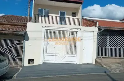 Casa com ponto comercial e 3 edículas à venda - 220m² - jd. onofre