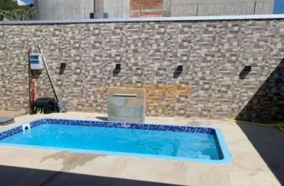 Casa à venda com 3 quartos - 244m² - Piscina - Jardim Santa Julia