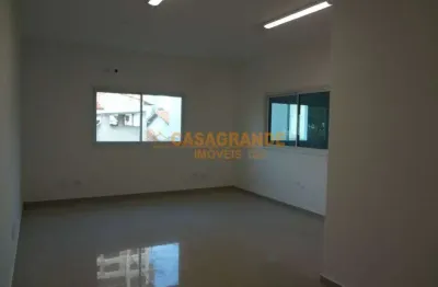 Alugo sala comercial com 43 metros quadrados no Jardim Augusta, SJCampos
