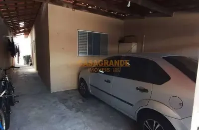 Casa a venda 02 quartos, no Conjunto Residencial Galo Branco, SJC