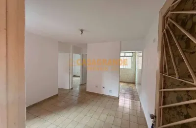 Apartamento p/ Locação - 2 quartos, 47m², 1 vaga coberta - Pq das Américas