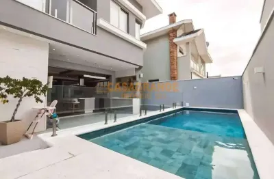Casa à Venda no Cond Crystal Park 1 - PORTEIRA FECHADA - 250m² - Jacareí/SP