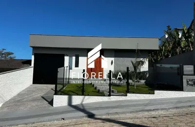 Casa de 03 dormitórios sendo 01 suíte master com garagem para 03 veículos em são josé - sc