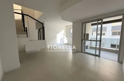 Apartamento duplex 02 dormitórios sendo 1 suíte, 02 vagas e 1 hobby box,  no estreito florianópolis/sc.