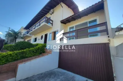 Casa à venda com 03 dormitórios, sendo um suíte, jardim atlântico - florianópolis/sc.
