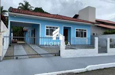 Casa financiável à venda com 03 dormitórios, sendo 01 suíte, no bairro pagani em palhoça/sc.
