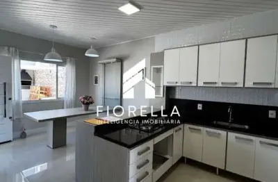 Casa com 3 quartos e 1 banheiro à venda, 140m² e terreno com 360m².