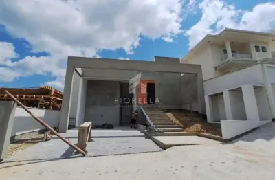 Casa com 03 dormitórios sendo 03 suíte no bairro pedra branca -palhoça