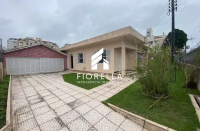 Casa com 03 dormitórios, sendo 01 suíte no bairro coqueiros - florianópolis/sc