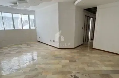 Cobertura com 03 dormitórios, 01 suíte com amplo terraço no bairro Estreito - Florianópolis/SC