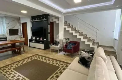 Sobrado com 03 dormitórios sendo 01 suíte na praia do sonho - palhoça/sc.