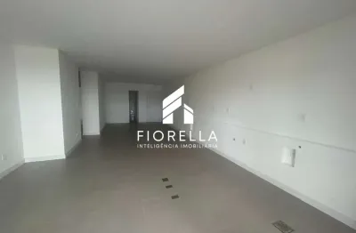 Apartamento com 03 dormitórios sendo 03 suítes no bairro estreito  - florianópolis/ sc