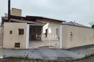 Casa de 02 dormitórios, sendo 01 suíte, no loteamento santa felicidade, forquilhas - são josé/sc