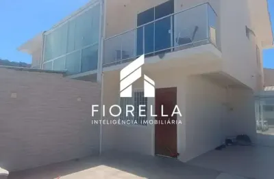 Sobrado semi mobiliado de 02 Dormitórios, sendo 01 Suíte, em Potecas - São José/SC