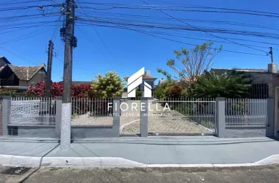 Sobrado com 03 dormitórios, sendo 01 suíte, na ponte do imaruim - palhoça/sc