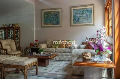 Casa com 6 quartos à venda, 901 m² por R$ 7.800.000 - Bairro Centro - Guararema/SP