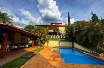 Casa com 4 dormitórios à venda, 380 m² por R$ 1.800.000,00 - Condomínio Residencial Alpes de Guararema - Guararema/SP