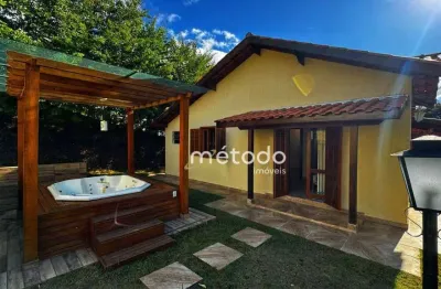 Casa com 3 dormitórios à venda, 174 m² por R$ 996.000,00 - Condomínio Residencial Granja Virginia - Guararema/SP