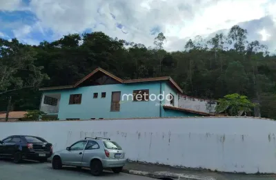 Casa com 3 dormitórios à venda, 250 m² por R$ 900.000,00 - Nogueira - Guararema/SP