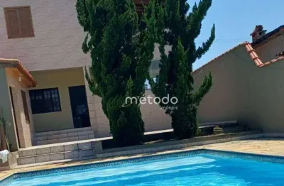 Casa com 5 dormitórios à venda, 250 m² por R$ 795.000,00 - Parque Agrinco - Guararema/SP
