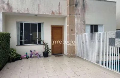 Casa com 2 dormitórios à venda, 79 m² por r$ 590.000,00 - itaoca - guararema/sp