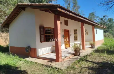 Sítio com 2 dormitórios à venda, 20000 m² por R$ 750.000,00 - Freguesia da Escada - Guararema/SP