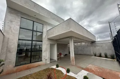 Casa com 3 quartos à venda na Rua 47.082, Jardim Barcelona, Maringá