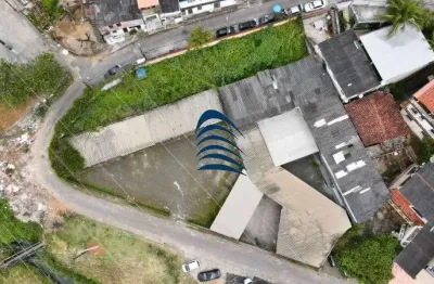 Galpão na bonocô localizado estrategicamente na avenida bonoco, oferece uma excelente oportunidade para empresários de diversos setores e investidores