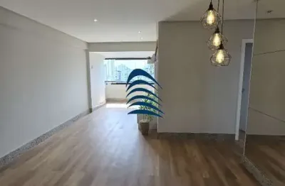Excelente apartamento na centenario com dois quartos sendo um suíte, 63 m2, varanda integrada com fechamento em reike e tela de segurança, cozinha conta com armários e cooktop, ar condicionado em um d