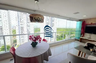 Apartamento 3 suítes, sendo a master com closet, lavabo, varanda gourmet com churrasqueira, cozinha e área de serviço.