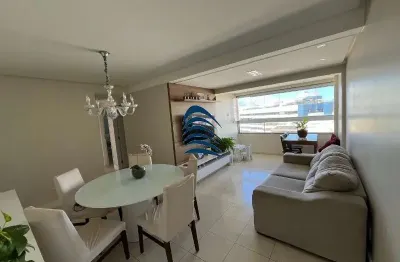 Excelente apartamento localizado no condomínio vista mar- costa azul